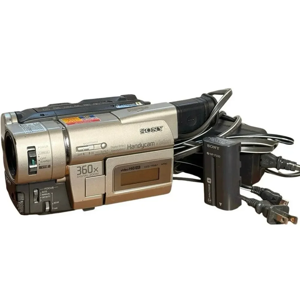 Sony Handycam CCD-TRV67 Video Hi8 Camcorder Bundle Tested Works Charger Battery